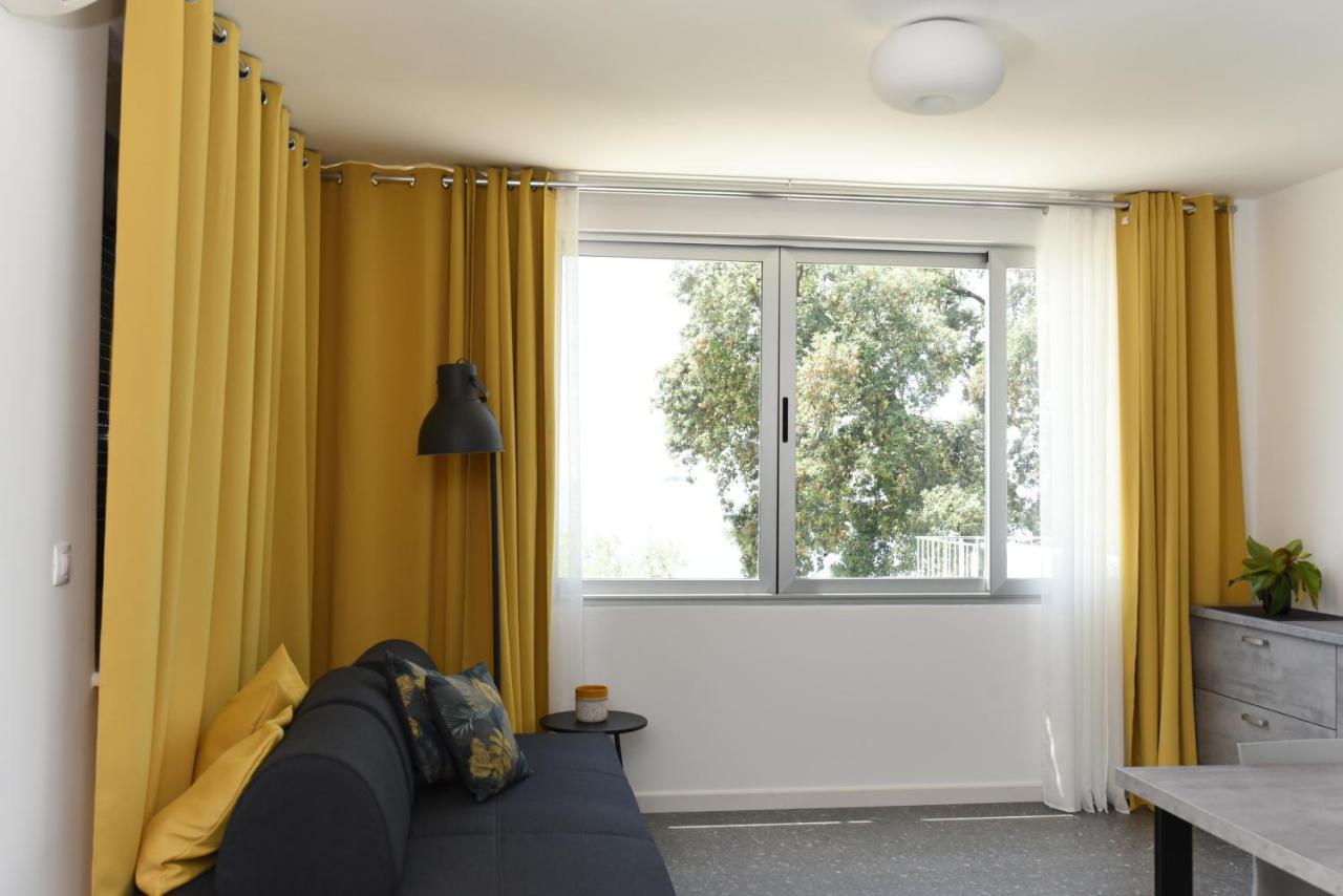 Buric House - Apartments Klasik And Studio Mini Ровінь Екстер'єр фото
